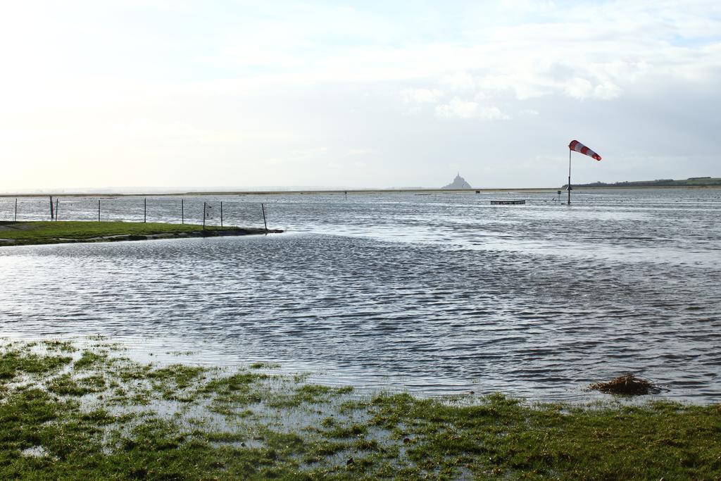 Au Coeur De La Baie Lägenhet Le Val-Saint-Père Exteriör bild